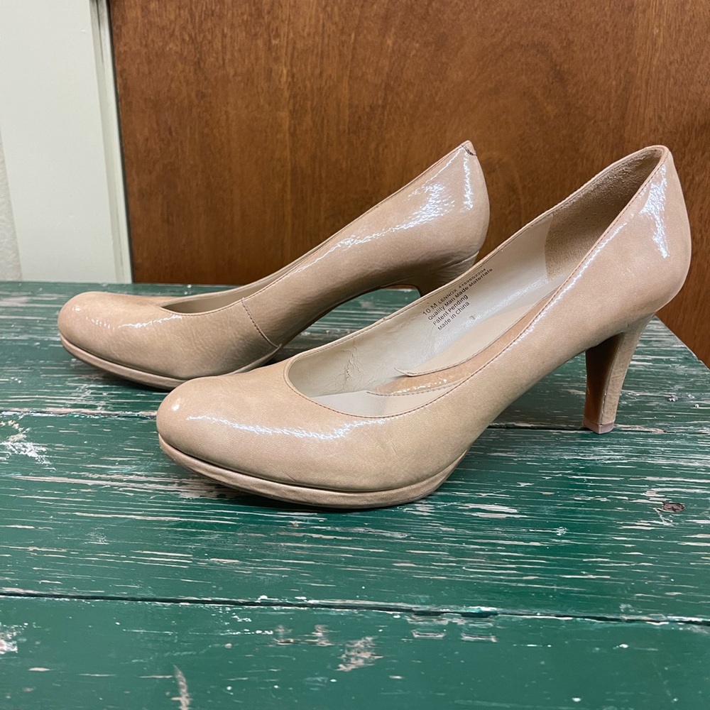 Naturalizer heels size 10